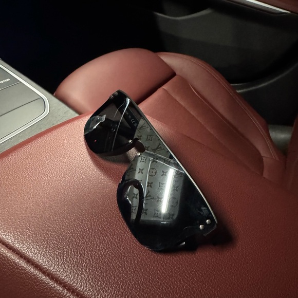 Louis Vuitton Black Sunglasses - Picture 1 of 5